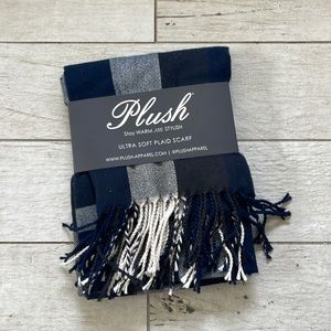 Plaid scarf NWT